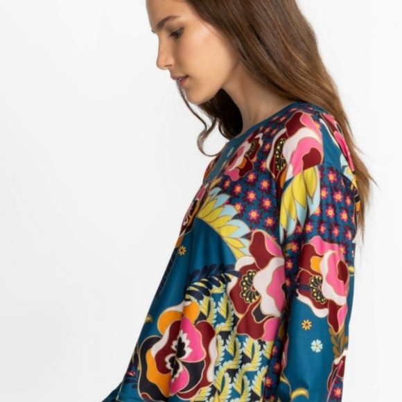 Johnny Was Promisino Step Hem Long Sleeve w Flyaway Back  XL Bee Active Top NWT - Picture 6 of 7